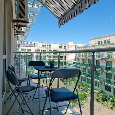 Apartment Blue Summer - уют, близо до морето Burgas